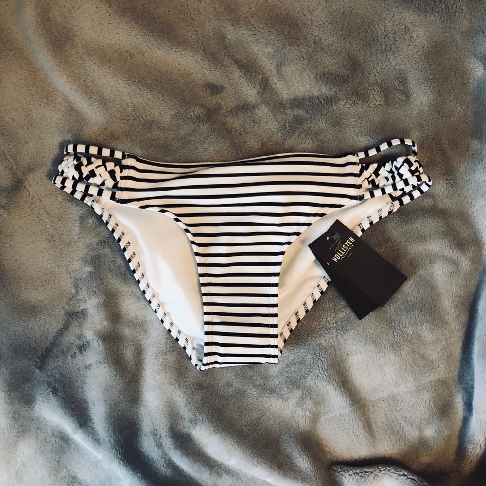 Brand New Hollister Striped Bikini Bottom(Size XS)